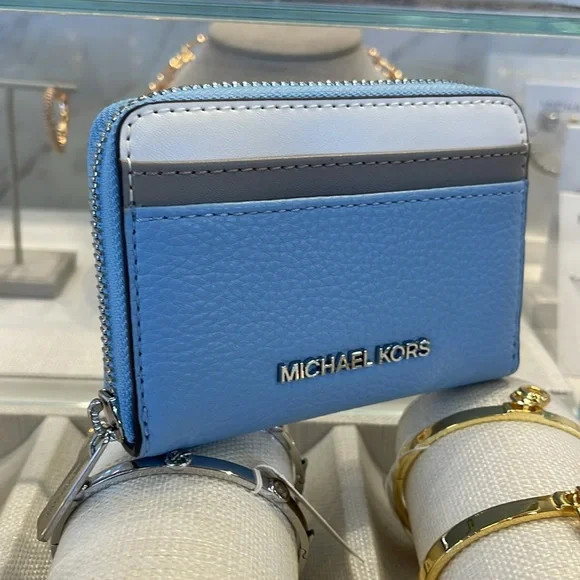 MICHAEL KORS Jet Set Travel Medium Color-Block Zip Around Wallet
LT SKY MLT
NWT - Picture 2 of 16